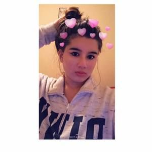 Meet your Posher, Ella